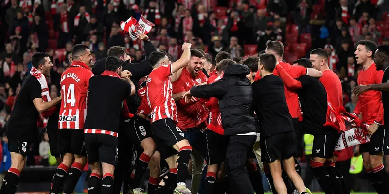 Athletic Bilbao mặc dù thua cuộc cũng đã có được suất dự UEFA Champions League Athletic Bilbao mặc dù thua cuộc cũng đã có được suất dự UEFA Champions League