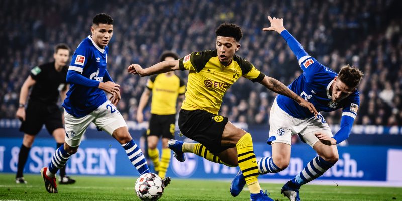 Dortmund đã ghi bàn một cách liên tục và thể hiện rõ sự vượt trội so với đối thủ Dortmund đã ghi bàn một cách liên tục và thể hiện rõ sự vượt trội so với đối thủ