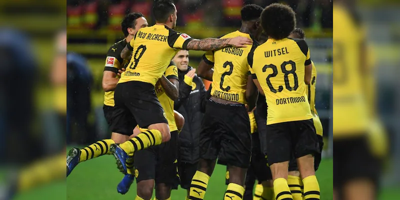 Hàng công Dortmund trong trận đấu này đã cho thấy sự ăn ý và tinh tế Hàng công Dortmund trong trận đấu này đã cho thấy sự ăn ý và tinh tế